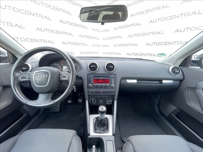 Audi A3 1,2 TFSI Sportback 77kw servis - fotka 17 z 23