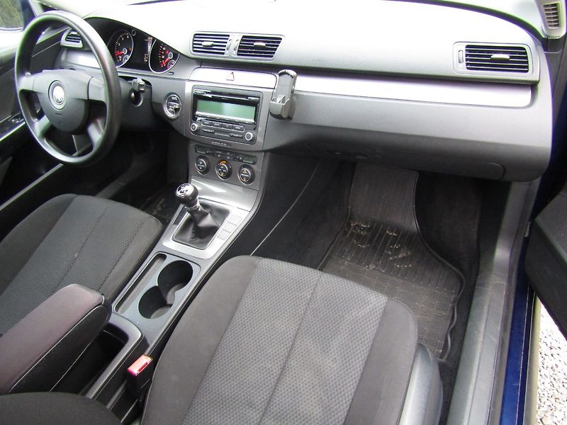 Volkswagen Passat (2008) 1.4 TSI 90kW - fotka 14 z 42