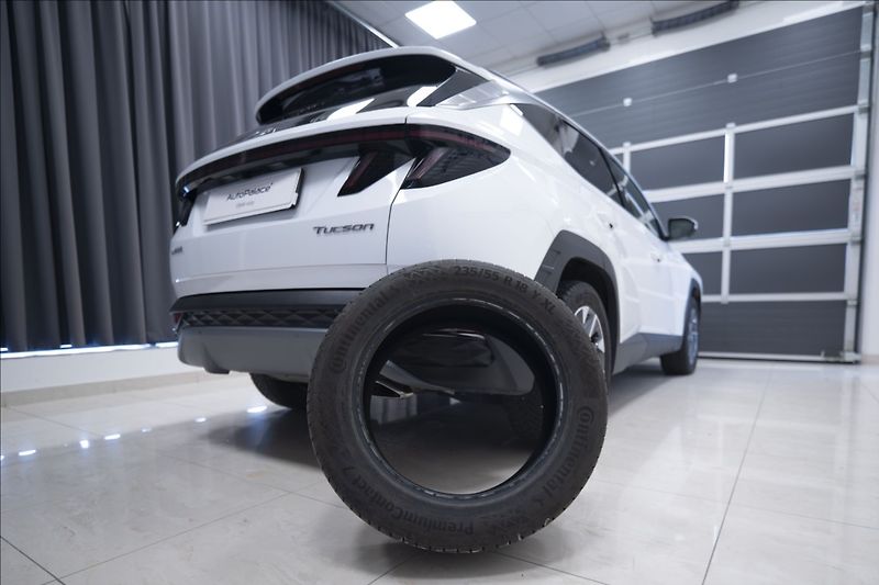 Hyundai Tucson 1,6 T-GDI AT NAVI KAMERA TAŽNÉ - fotka 43 z 43