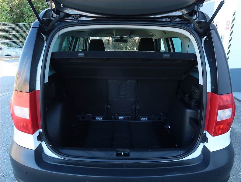 Škoda Yeti (2011) Ambition 1.4 TSI, Serv.kniha - fotka 14 z 21