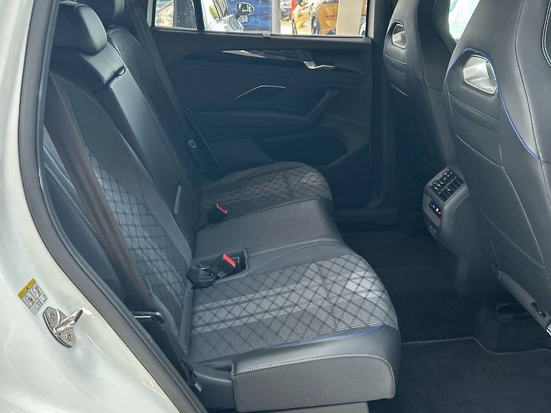 Volkswagen Tayron (2025) 2.0 TDI 7DSG 4MOTION R-Line - fotka 14 z 35