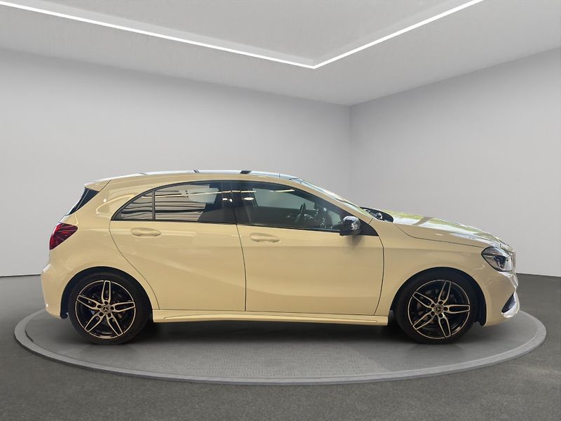 Mercedes-Benz Třídy A (2017) A 200 AMG Line - fotka 4 z 23