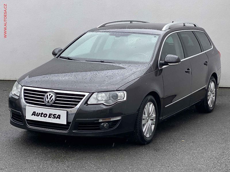 Volkswagen Passat (2009) 2.0 TDI, Highline, DSG - fotka 3 z 17