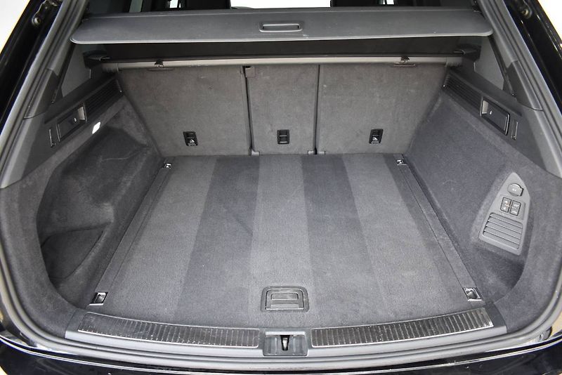 Volkswagen Touareg (2023) R-Line 3.0TDI 210kW,Tažné,Weba - fotka 15 z 31