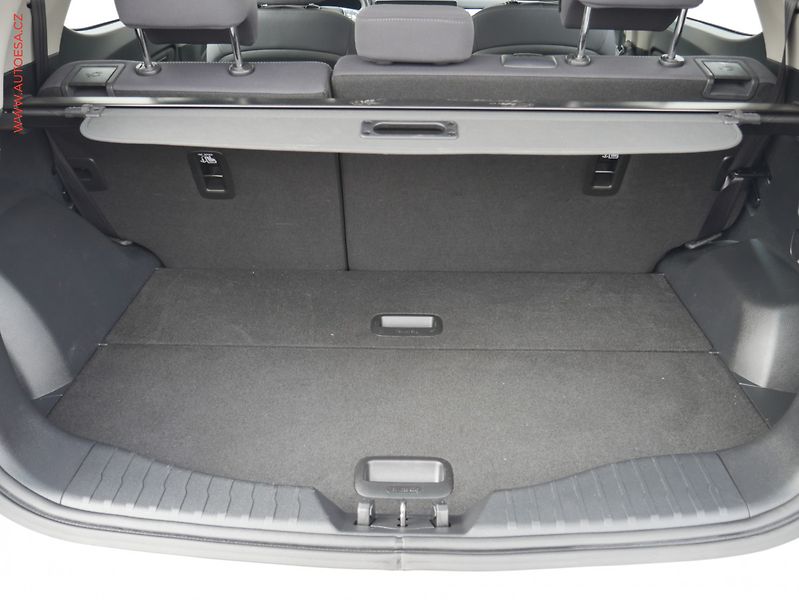 SsangYong Tivoli (2025) 1.5T-GDi, 1.maj,ČR, LED - fotka 7 z 19