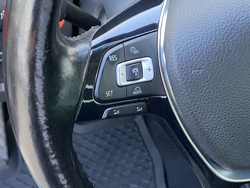 Volkswagen Tiguan (2017) 2.0 TSi 4X4, Highline, LED - fotka 13 z 20