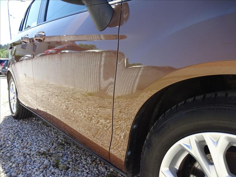 Ford B-MAX 1,0 i 74kW - fotka 10 z 47
