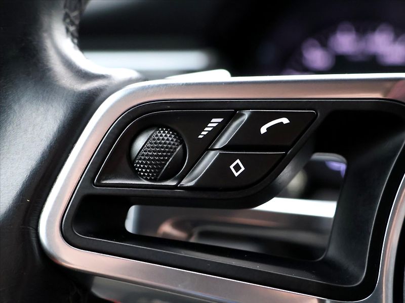 Porsche Macan 3.0 S V6 190kW AUT - fotka 29 z 51