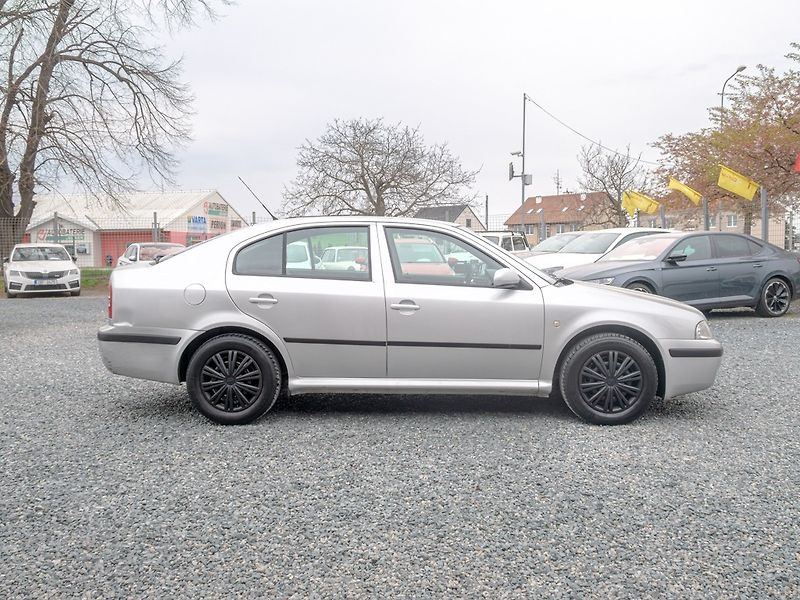 Škoda Octavia (2004) ČR 1.9TID 66KW – DIGI KLIMA - fotka 4 z 37