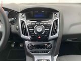 Ford Focus (2012) 1.6 TDCi, AC, xenon - náhled 12