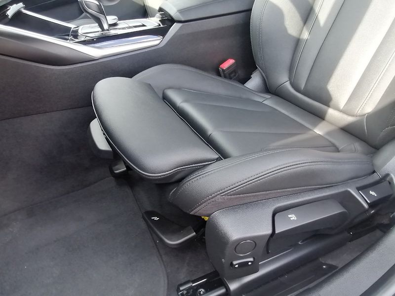 BMW Řada 3 (2020) 2.0 318D A/T Kůže - fotka 41 z 44