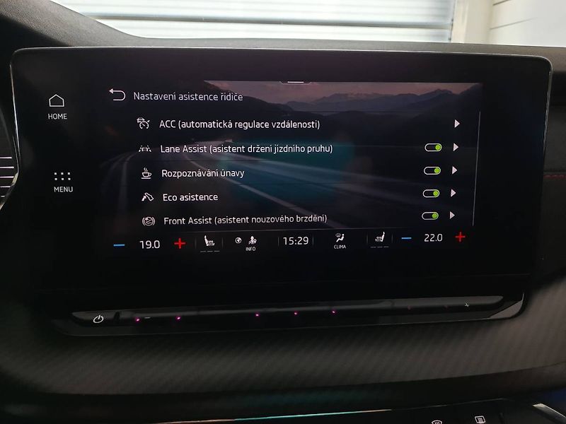 Škoda Octavia (2021) Combi RS 2.0 TSI (180kW/245k) - fotka 20 z 27