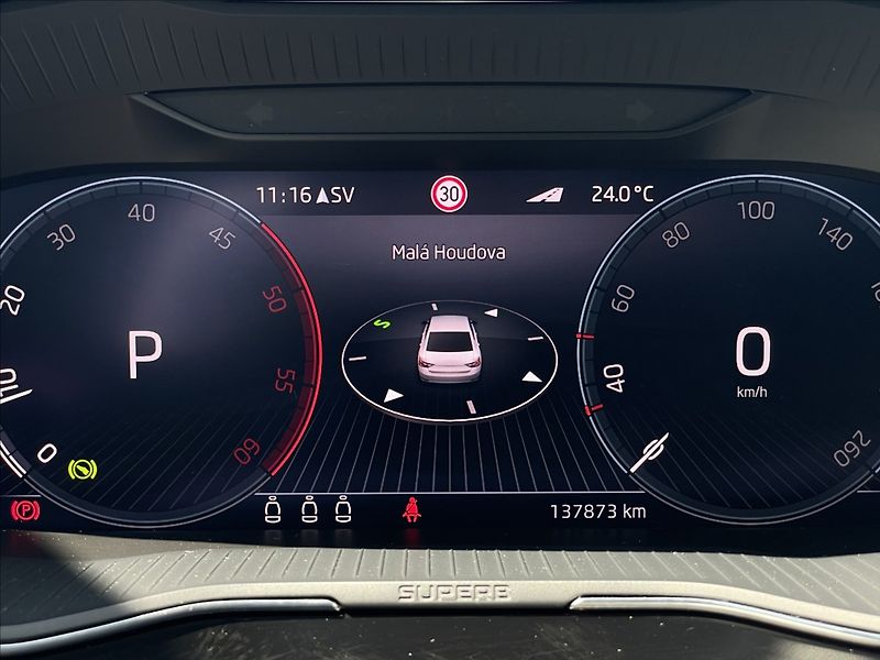 Škoda Superb 2,0 DSG 4x4 L&K LEDmatrix+360° - fotka 10 z 25