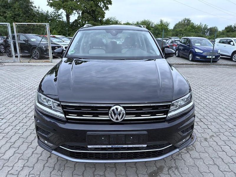 Volkswagen Tiguan 2.0 TSI 4x4 132 kW DSG - fotka 2 z 25
