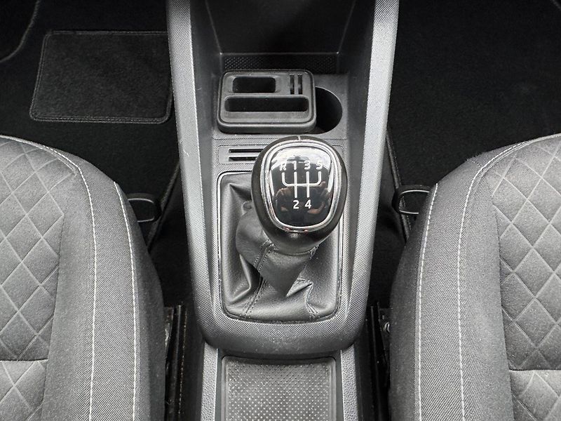 Škoda Fabia (2017) 1.2TSi Style Digi Klima - fotka 9 z 50