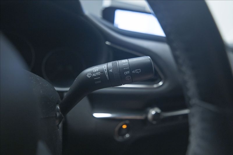 Mazda CX-30 2,0 SKYACTIV-X NAVI KAMERA ČR - fotka 28 z 45