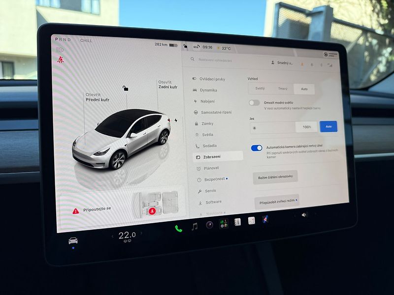 Tesla Model Y Long Range AWD - fotka 22 z 38