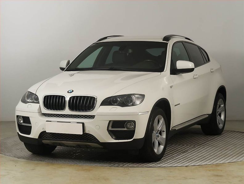 BMW X6 (2013) xDrive30d, 4X4, Automat - fotka 2 z 27