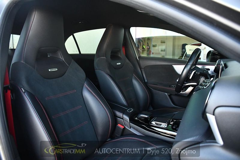 Mercedes-Benz Třídy A A 35 AMG 4MATIC AERO - fotka 17 z 55