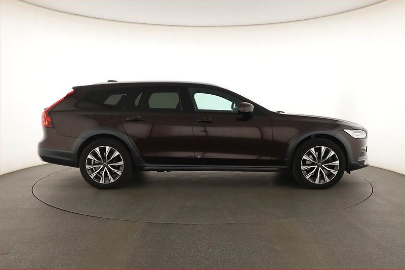 Volvo V90 (2020) Cross Country - fotka 6 z 20