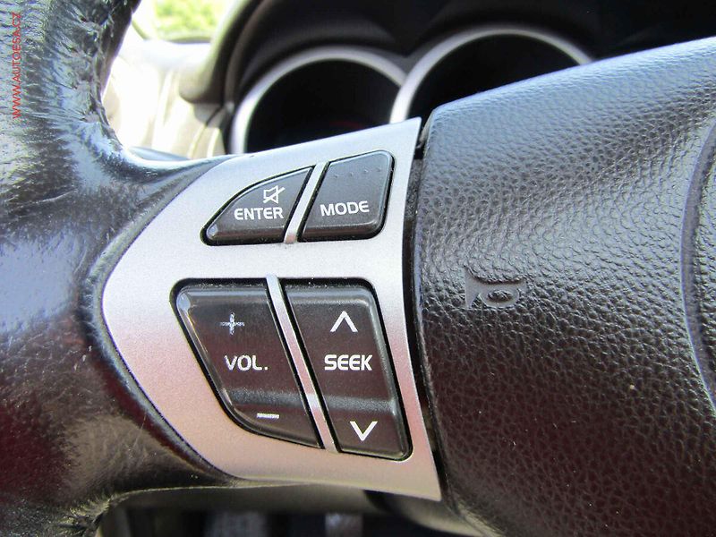 Suzuki Grand Vitara (2007) 2.0i 4x4, AC, TZ, kůže - fotka 12 z 21