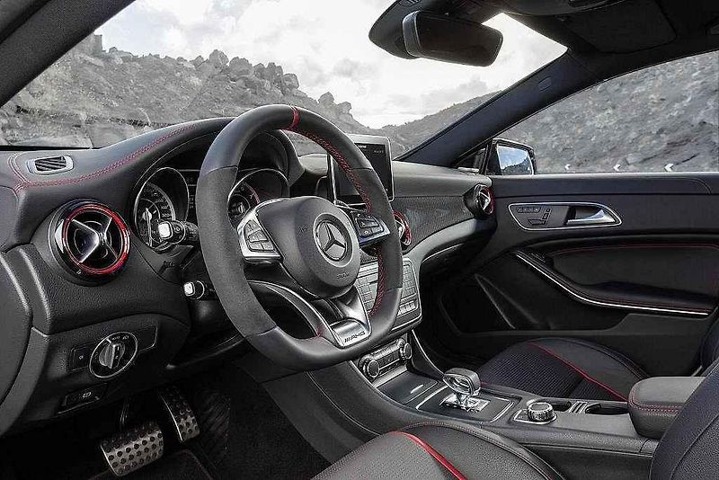 Mercedes-Benz CLA 45 AMG Shooting Brake.