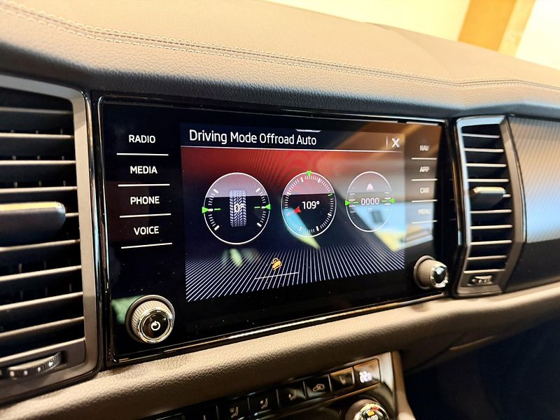 Škoda Kodiaq 2.0 TDi 147 Kw DSG Sportline - fotka 16 z 31