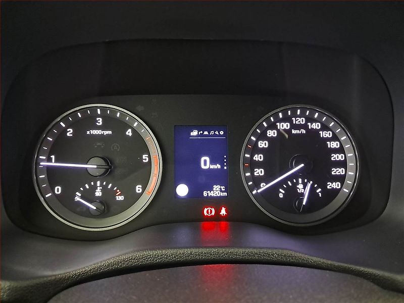 Hyundai Tucson (2017) Trikolor 1.7 CRDi, Serv.kniha - fotka 11 z 19