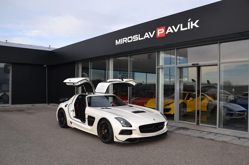 Mercedes-Benz SLS AMG Black Series - fotografie inzerátu