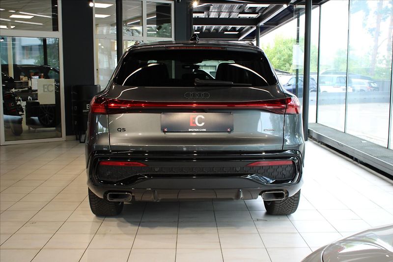 Audi Q5 TFSI quattro 150 kW S Line Tec - fotka 5 z 40