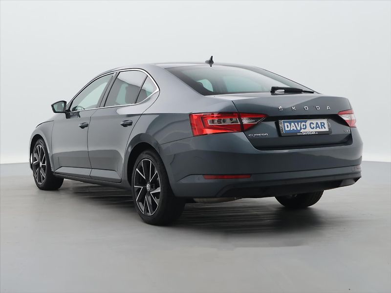 Škoda Superb 2,0 TDI DSG 4x4 CZ Style DPH - fotka 5 z 37
