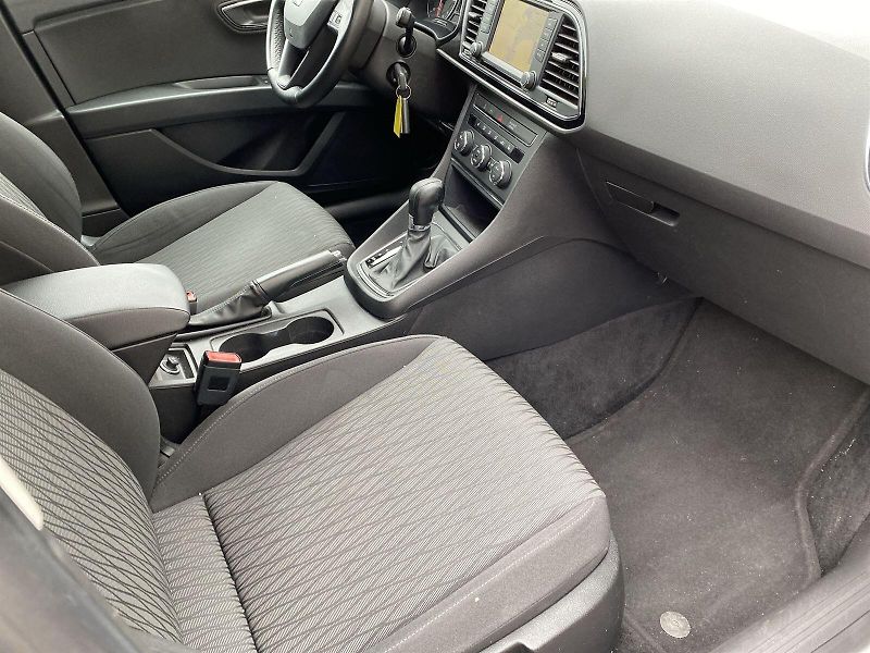Seat Leon (2015) ST 1.6 TDI DSG Style - fotka 9 z 29