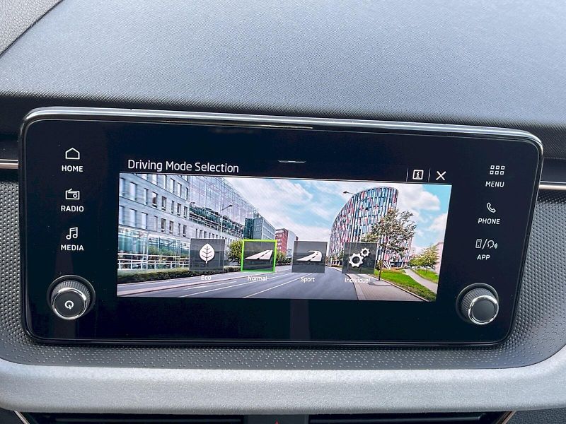 Škoda Kamiq (2025) 1.5 TSI 110 kW Top Selection - fotka 16 z 33