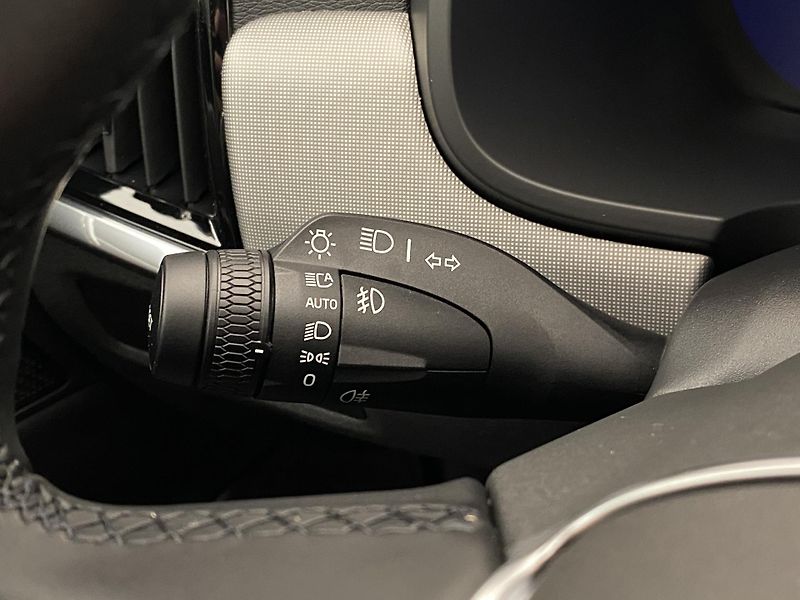 Volvo V90 T6 AWD RECHARGE CORE REZERVACE - fotka 22 z 60
