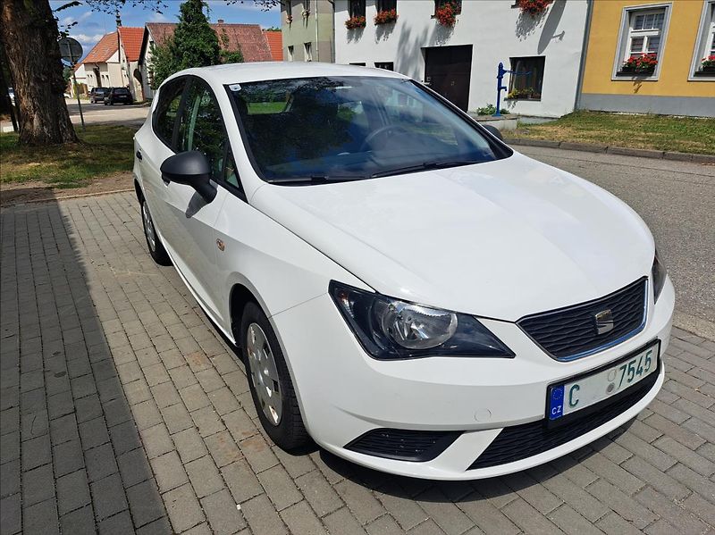 Seat Ibiza 1,2 i - fotka 15 z 41