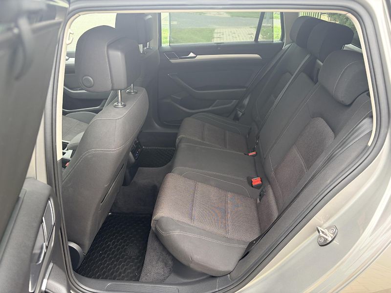 Volkswagen Passat 2.0TDI 110KW MANUAL MATRIX - fotka 50 z 62