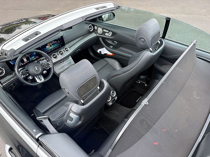 Mercedes-Benz Třídy E E 53 AMG Cabrio - fotka 28 z 44