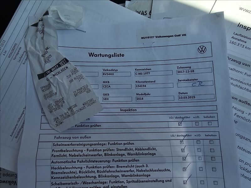 Volkswagen Golf 1,4TSi R-Line Webasto NAVI - fotka 37 z 43