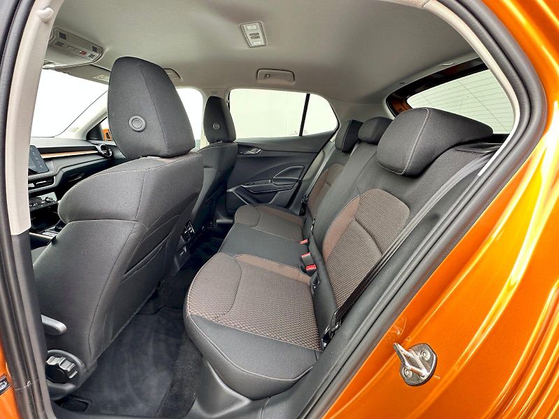 Škoda Fabia (2025) 1.0 TSI 85kW MP6 Top Selection - fotka 30 z 35