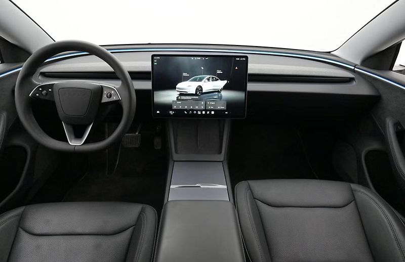 Tesla Model 3 LR AWD SoH 92% Autopilot Pano. - fotka 5 z 23