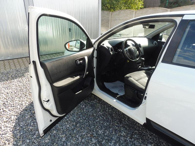Nissan Qashqai 1.5DCi 110PS NAVI STK TOP STAV - fotka 115 z 189