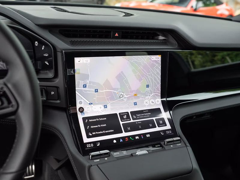 Porsche Cayenne Electric Pano 360 Matrix Tažné - fotka 19 z 23