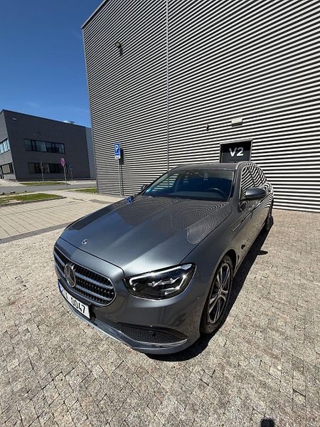 Mercedes-Benz Třídy E (2022) - fotka 1 z 55