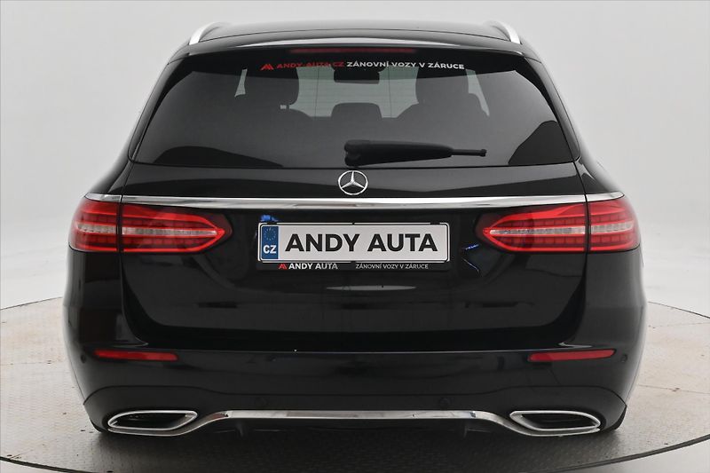 Mercedes-Benz Třídy E 2,0 220D 147kW 9G-TRONIC Záruk - fotka 6 z 30