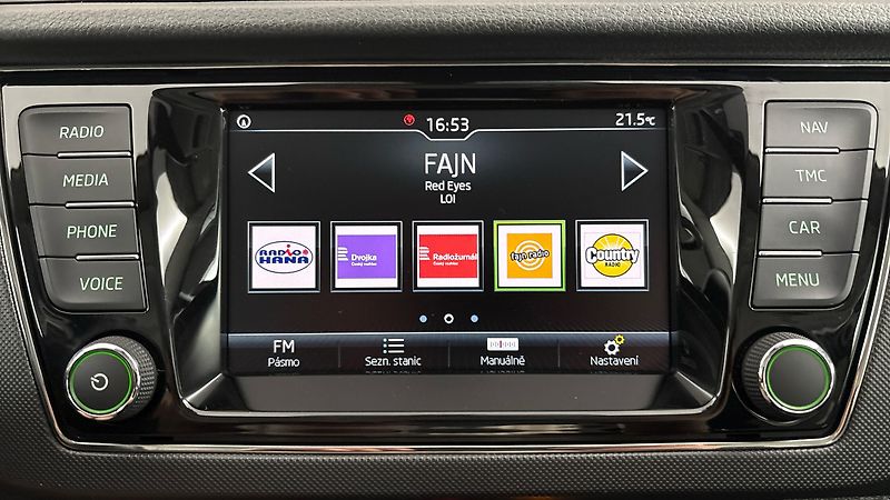 Škoda Fabia 1.0 TSI Ambition Combi - fotka 12 z 25
