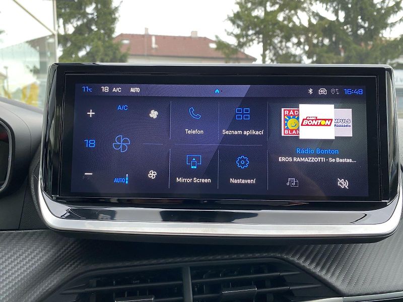 Peugeot 208 (2025) ALLURE Hybrid 100 e-DCS6 - fotka 15 z 21