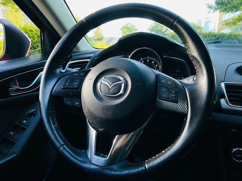 Mazda 3 2.0i MANUÁL LED KAMERA VÝHŘEV - fotka 22 z 48
