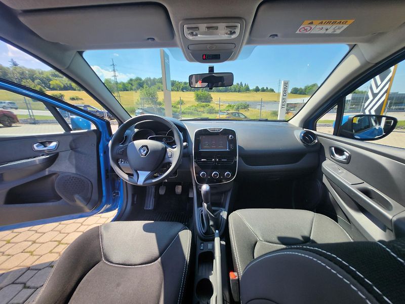 Renault Clio - fotka 19 z 26