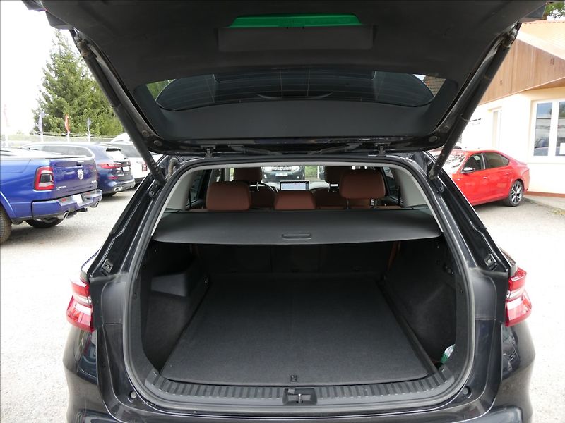 Škoda Kodiaq 2,0 TDI 142kW Excl. Selection - fotka 16 z 45