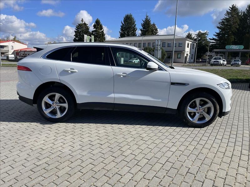 Jaguar F-Pace 3,0 d 221kw AWD Aut. DPH - fotka 36 z 37